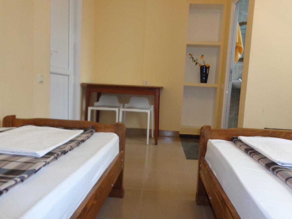 White Guest House Μπατούμι Δωμάτιο φωτογραφία
