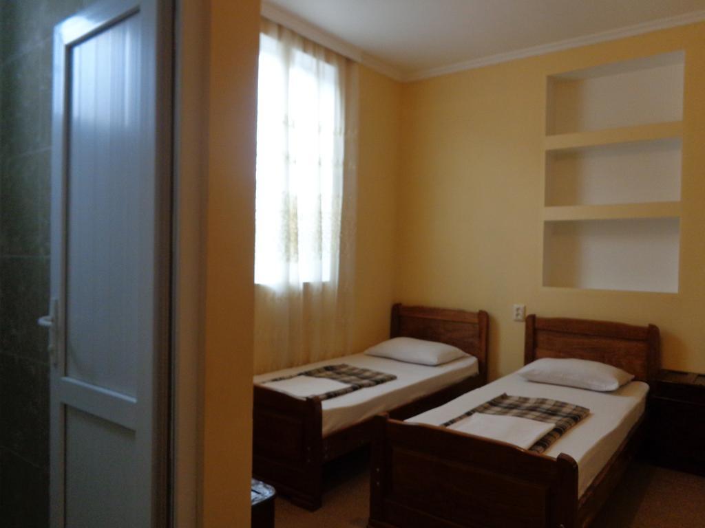 White Guest House Μπατούμι Εξωτερικό φωτογραφία
