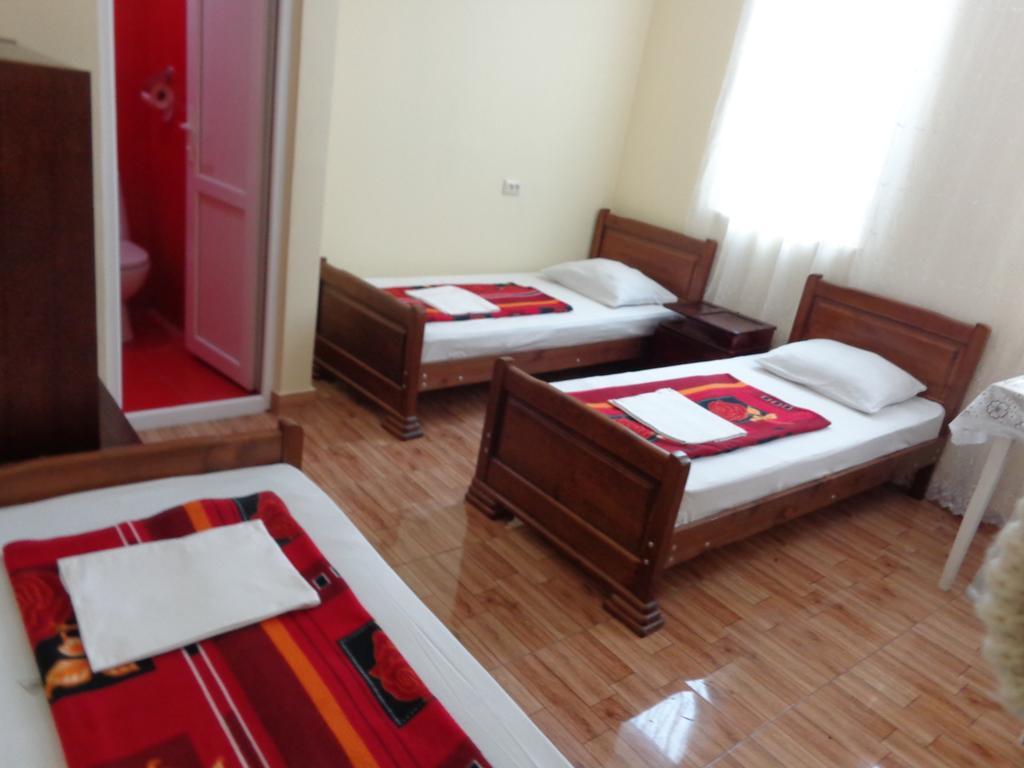 White Guest House Μπατούμι Δωμάτιο φωτογραφία